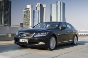 Lexus LS600h L